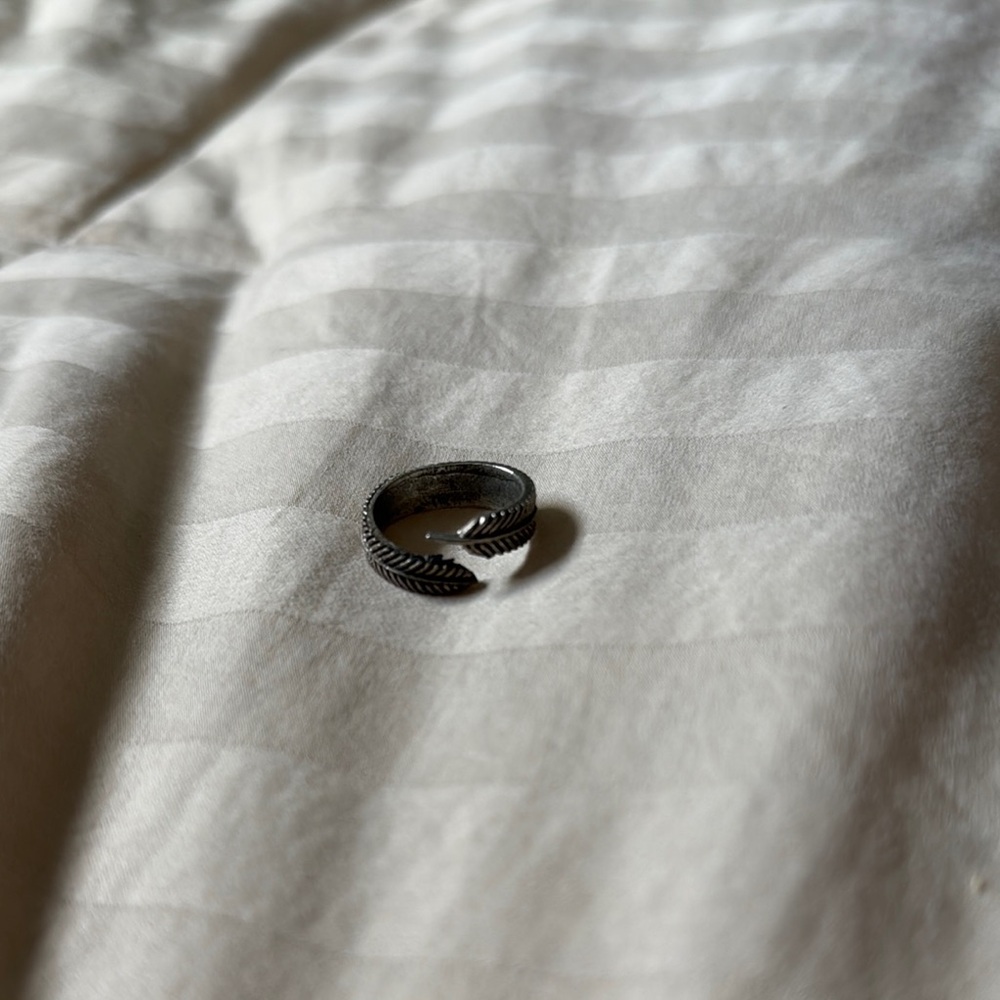 Silver Leaf Design Ring sz 8.5